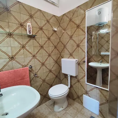 Luxora Holiday home
